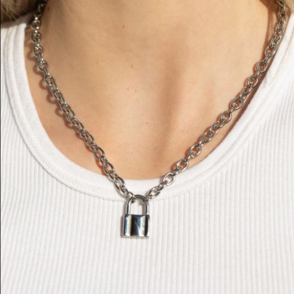 Brandy Melville locket necklace
